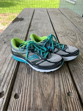 Saucony EVERUN Guide 9 Running Tennis Shoes